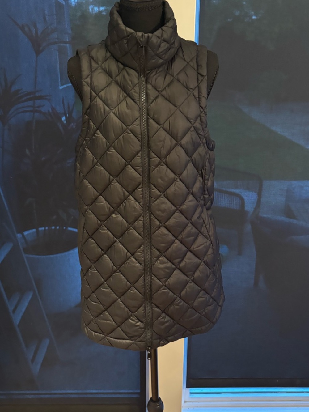 Athleta Lightweight Quilted Black Vest - Women's Jacket M/Tall